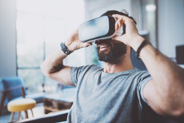 VR-Technologie: Eine neue Zukunft für unsere Online-Meetings? - VR-Technologie: Eine neue Zukunft für unsere Online-Meetings? | Blog | MedSolut